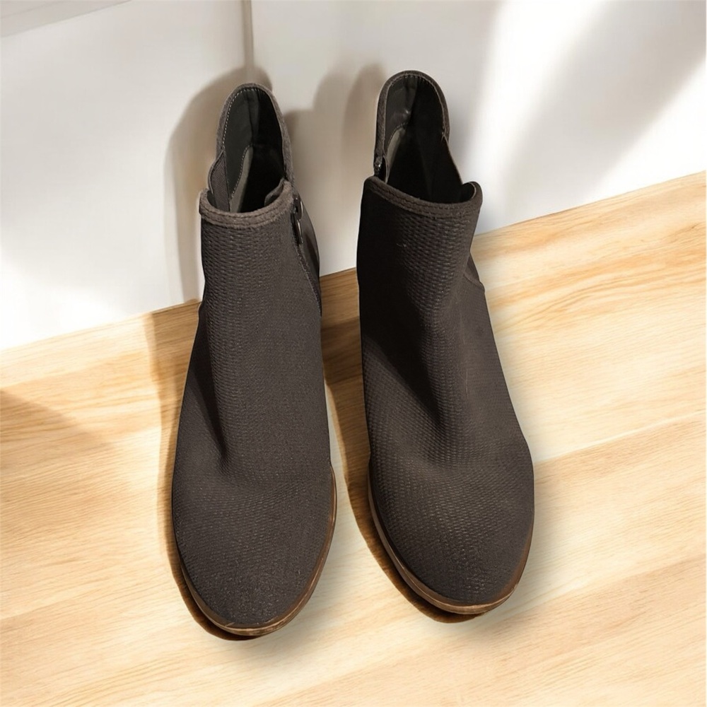 Kensie Chic Dark Gray Ankle Boots